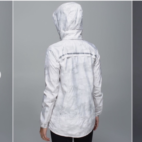 Lululemon Miss Misty Jacket Size 2 - Good Used Condition - Picture 10 of 16